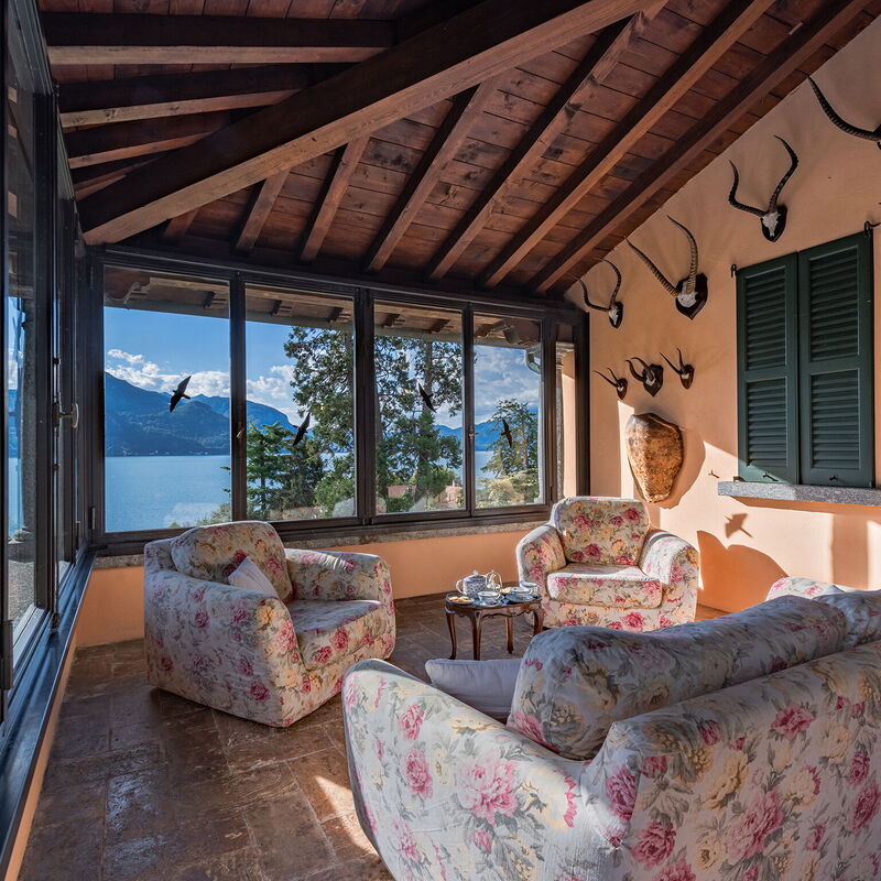 Villa Menaggio - By Belcantovillas: Superb double room in the villa for rent in Lombardy.