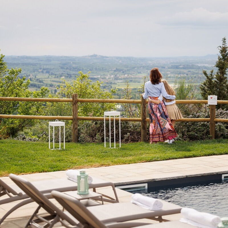 Villa Sunbathing - By Belcantovillas: Villa for rent with stunning viewsof the Tuscan hills