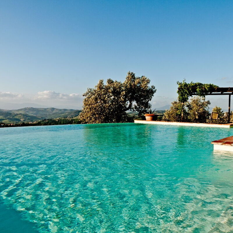 Villa Sunflower - By Belcantovillas: vacation villa to rent pool in Tuscany - Sunbathing