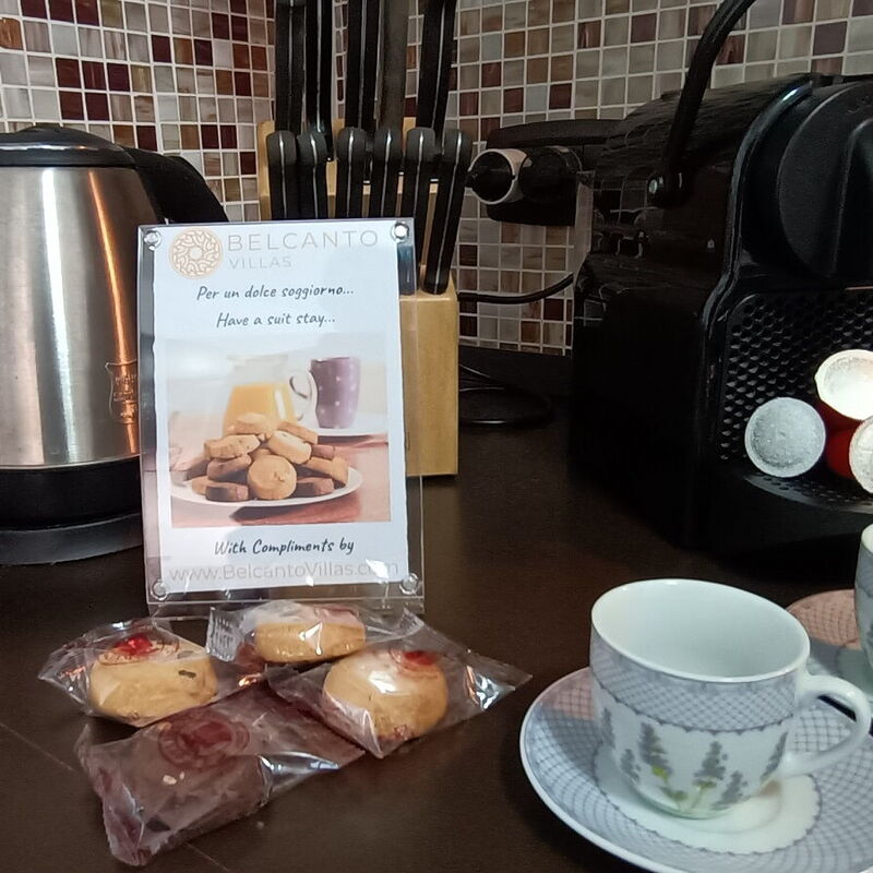 Lovely House - by Belcantovillas: Dining Room, Kitchen, Living Room