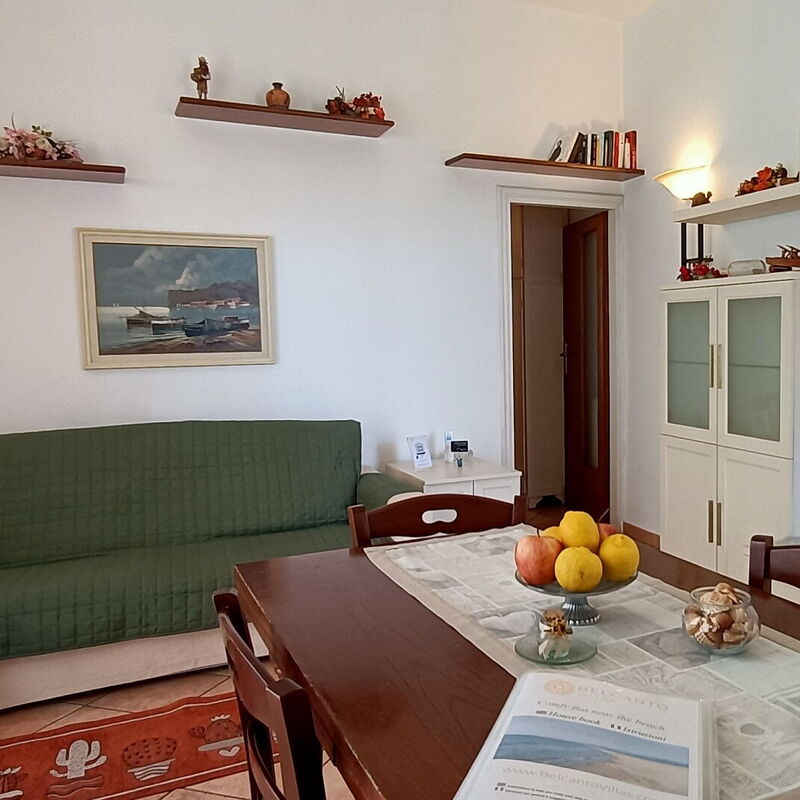 Comfy Flat - By Belcantovillas: Dining Room, Living Room