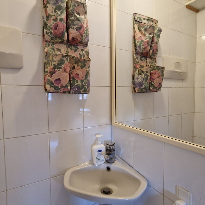 Foscolo Steps To The Sea: Bathroom equipped for every need.