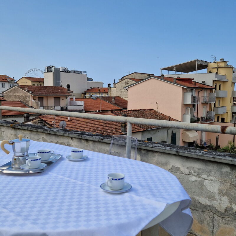 Foscolo Steps To The Sea: Sea view terrace in the center of Viareggio.
