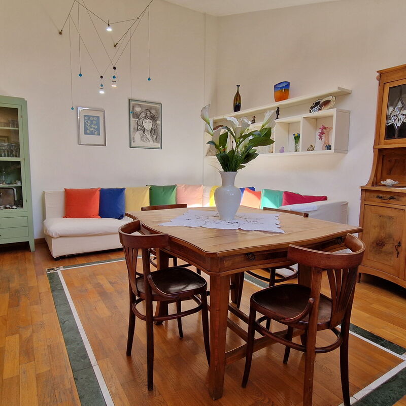 Foscolo Steps To The Sea: Apartment just 50 meters from the sea with a charming living room.