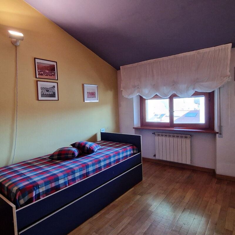 Foscolo Steps To The Sea: A room that can accommodate up to 2 people with 2 single beds.