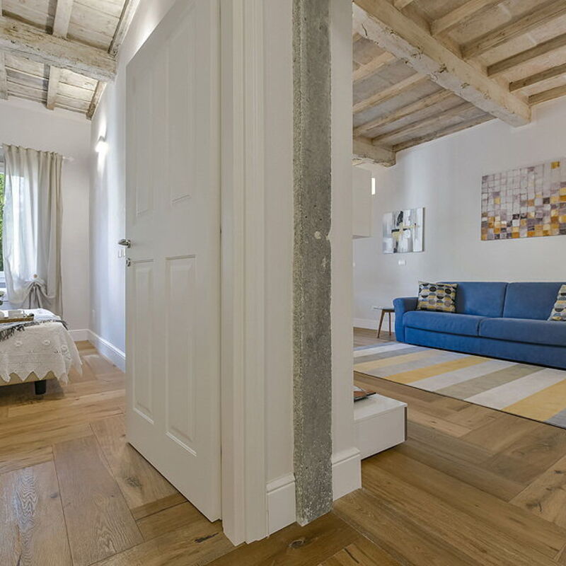 Pitti Flat -by Belcantovillas: Bedroom, Dining Room, Living Room