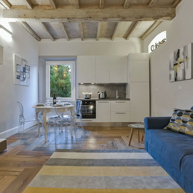 Pitti Flat -by Belcantovillas: Dining Room, Living Room