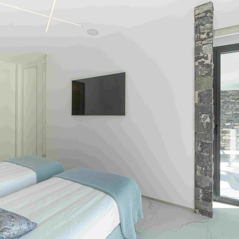 Villa Joy On The Lake - By Belcantovillas