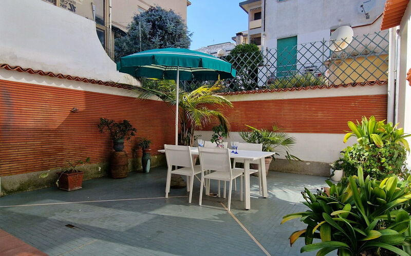 Giotto Al Mare -by Belcantovillas