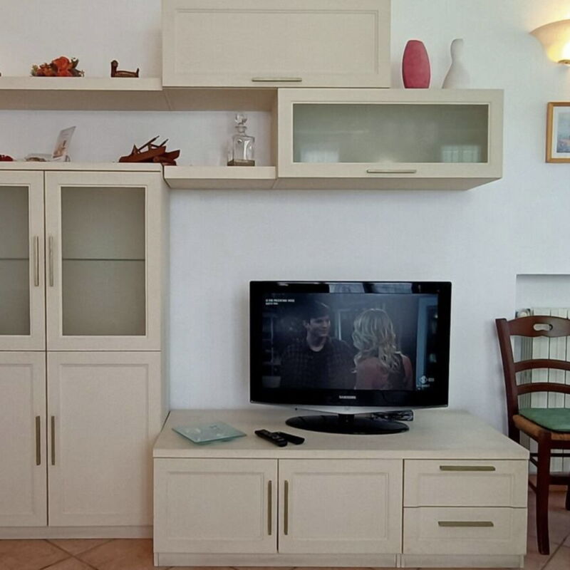 House With Bikes Included