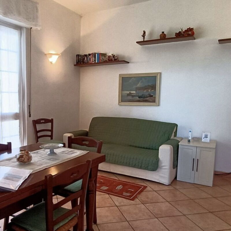 House With Bikes Included